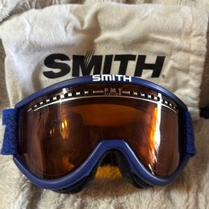 SMITH PMT Airflow Ski Goggles- orange tint - blue and white colors w/ dust bag